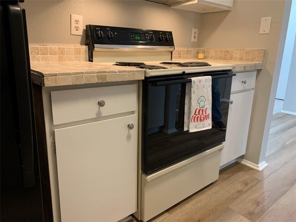 10049 Westpark Drive - Photo 18