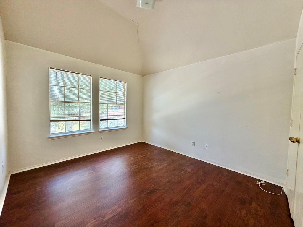 2305 Ames Street - Photo 21