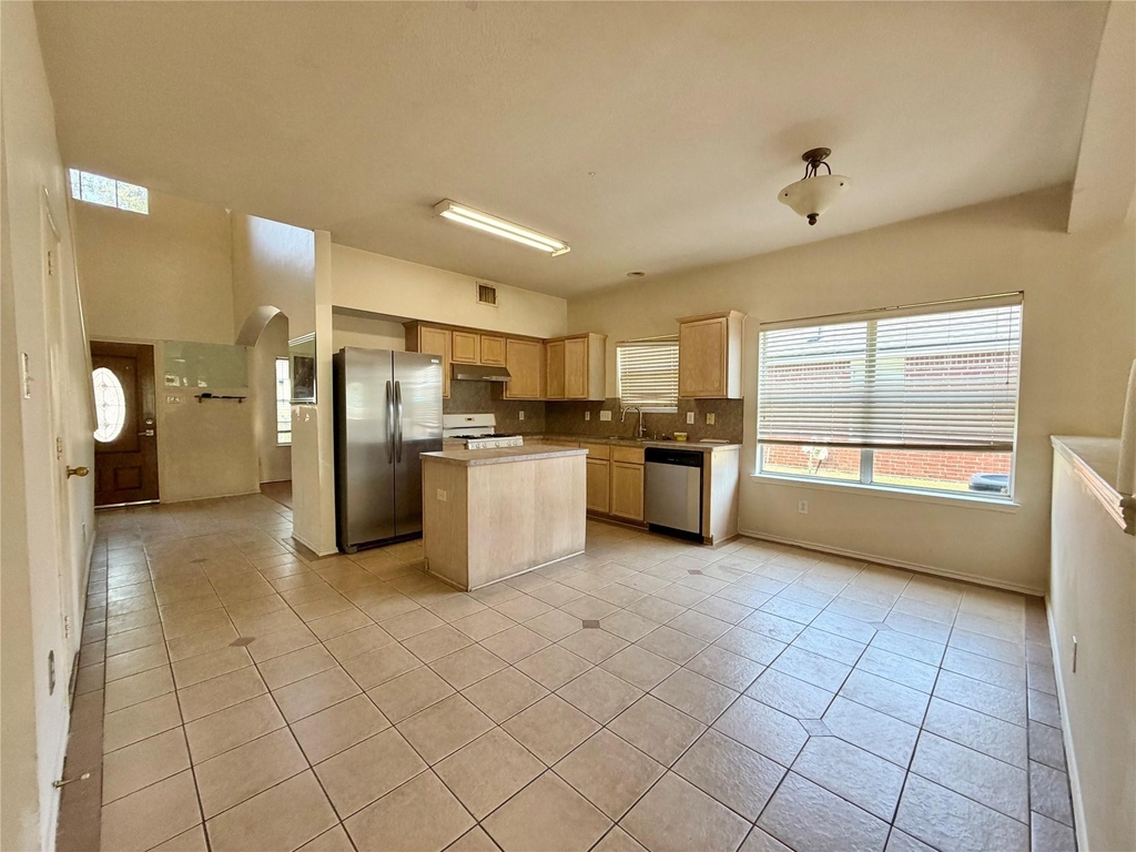 2305 Ames Street - Photo 7