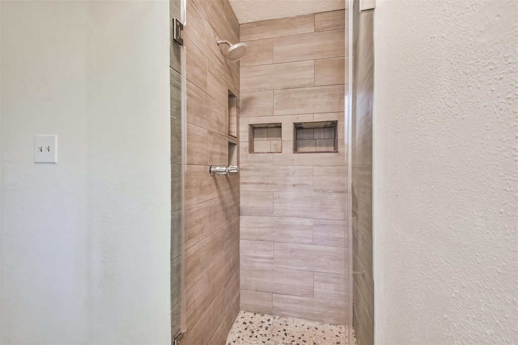 9719 Halkirk Street - Photo 19