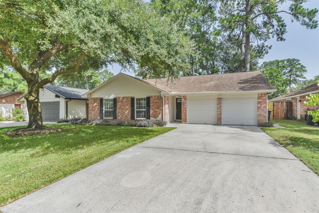 9719 Halkirk Street - Photo 1