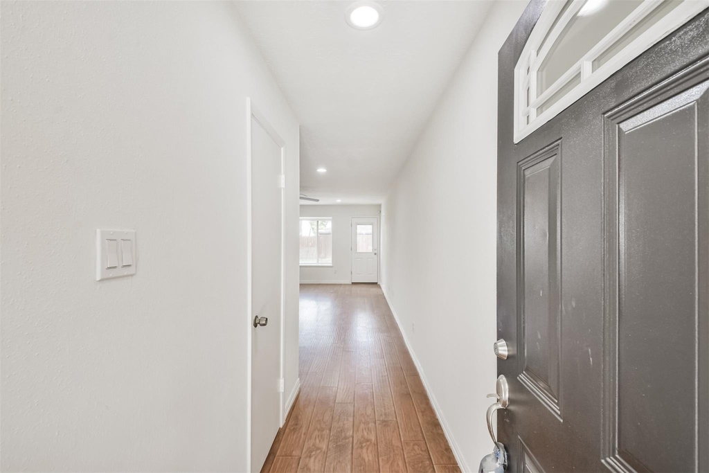 9719 Halkirk Street - Photo 4