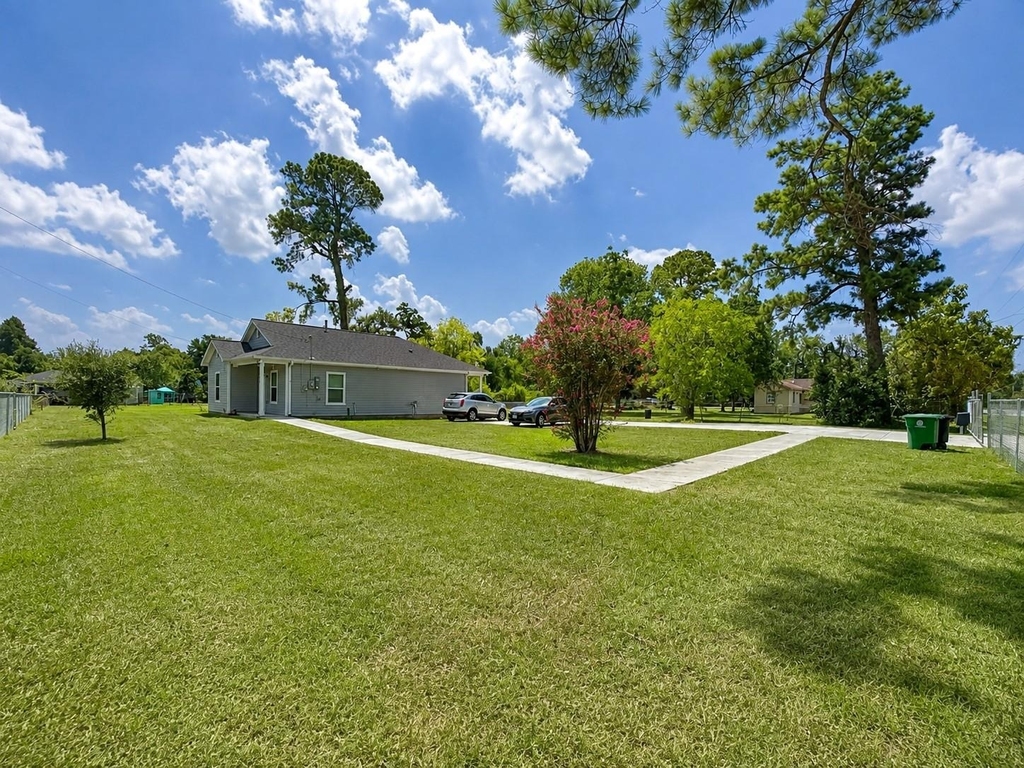 6606 E Crosstimbers Street - Photo 0