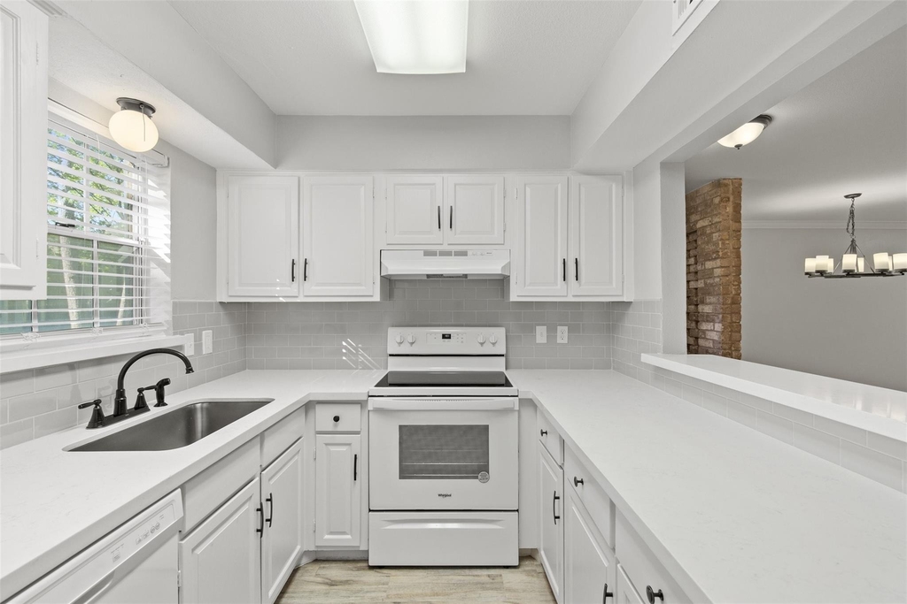 13010 Trail Hollow Drive - Photo 19