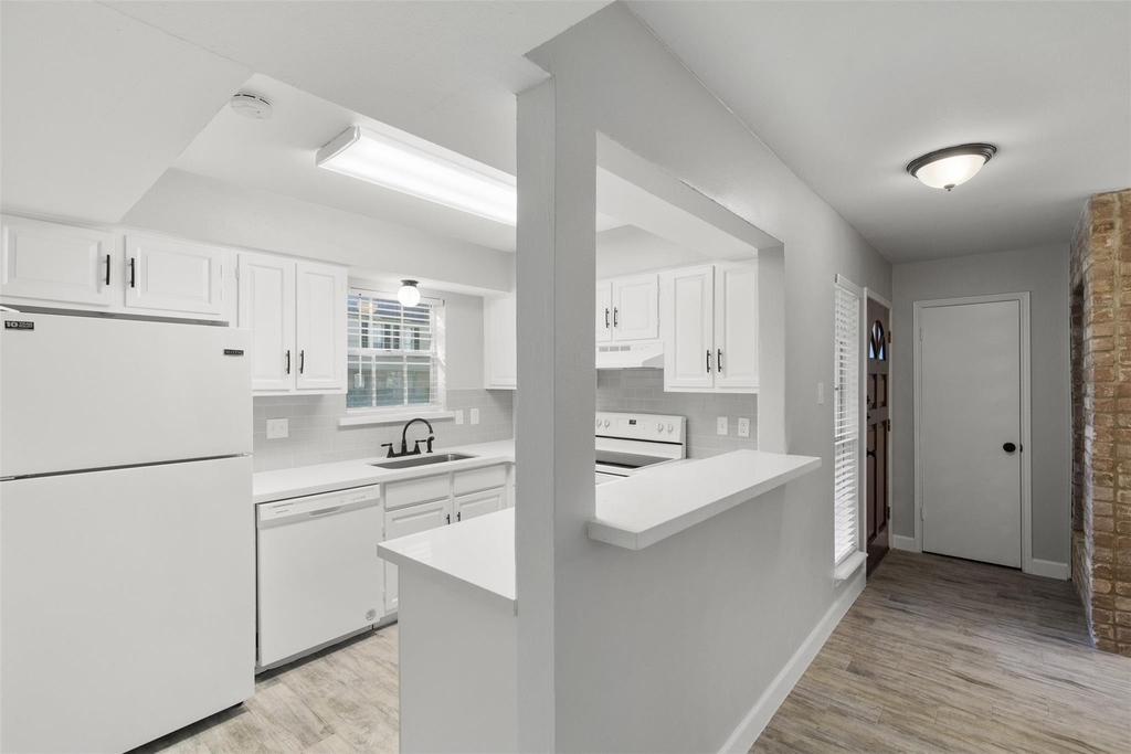 13010 Trail Hollow Drive - Photo 14
