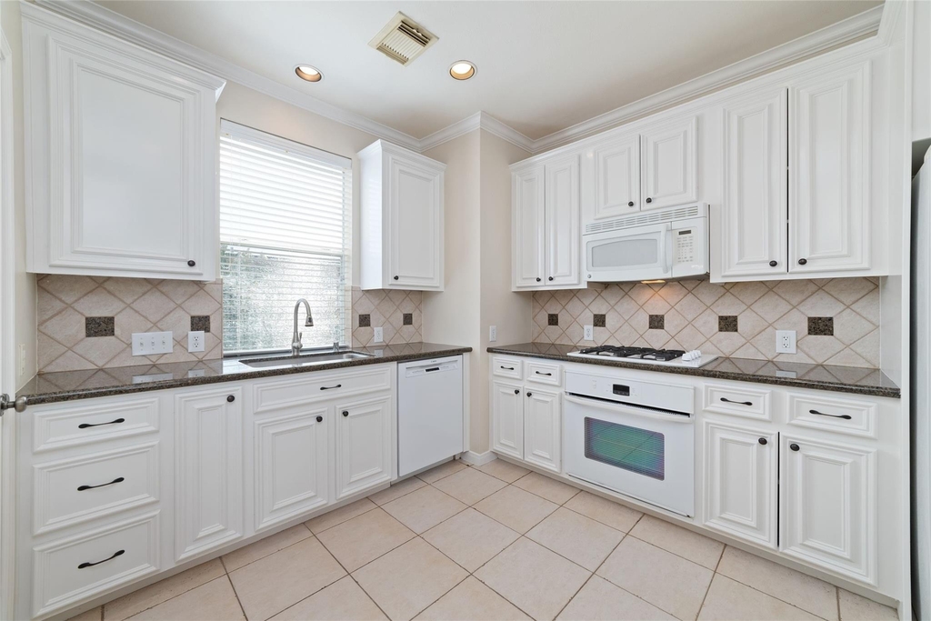 2256 La Branch Street - Photo 14