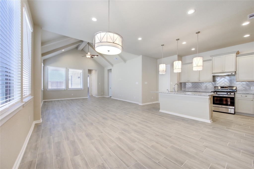 4203 Maple Glen Drive - Photo 6