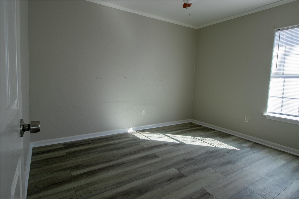 218 E Hunnicutt Street - Photo 4
