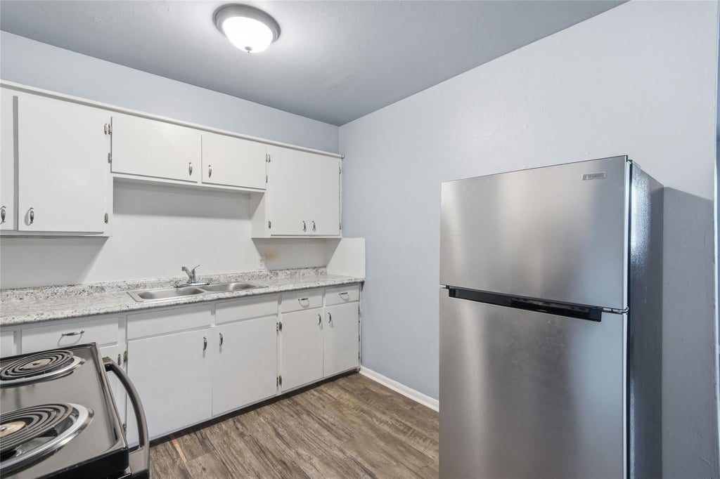 6318 Laramie Street - Photo 9