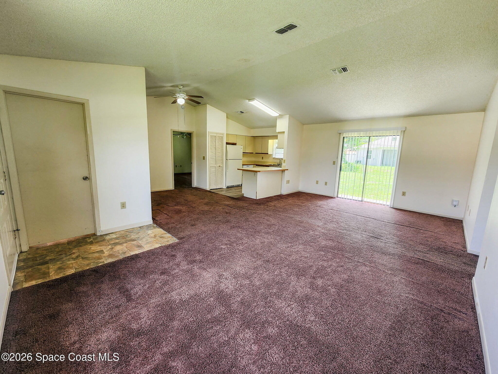 821 Hawaii Avenue Nw - Photo 3