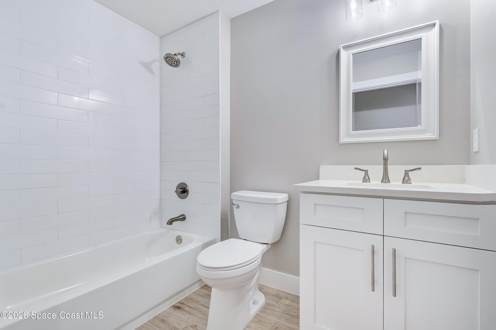 857 Dunbar Street N - Photo 14