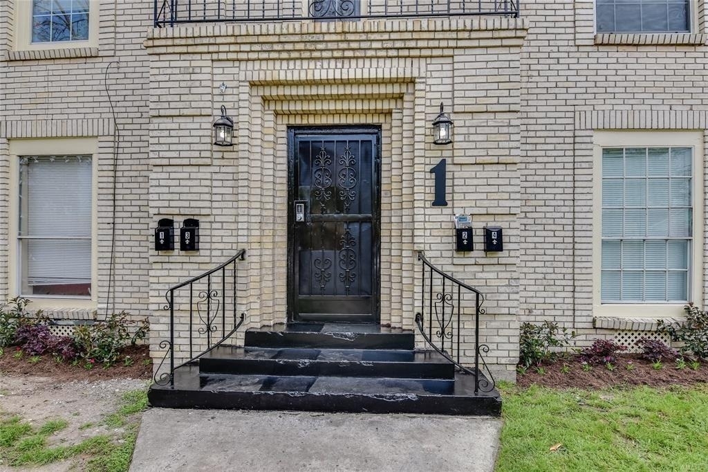 1 Sidney Street - Photo 9