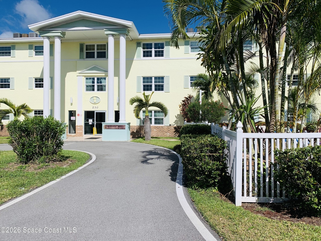 230 Columbia Drive - Photo 0