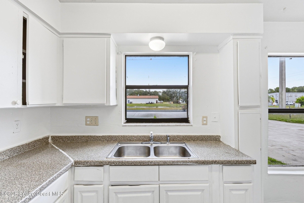 1780 Convair Street Se - Photo 3
