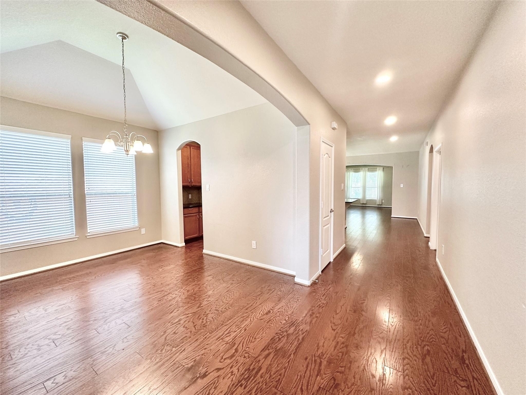 25323 Lisburn Drive - Photo 6