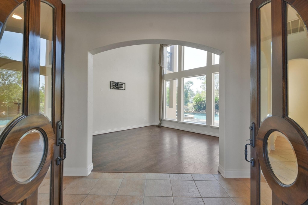 8114 Hideaway Lake Circle - Photo 3