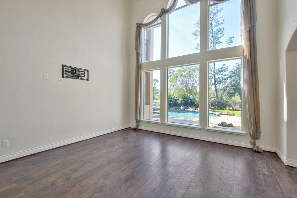 8114 Hideaway Lake Circle - Photo 4