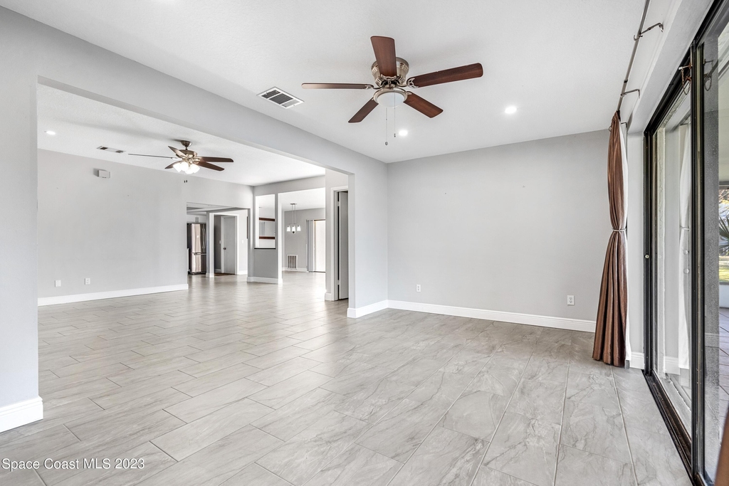 1080 Park Ridge Place - Photo 9