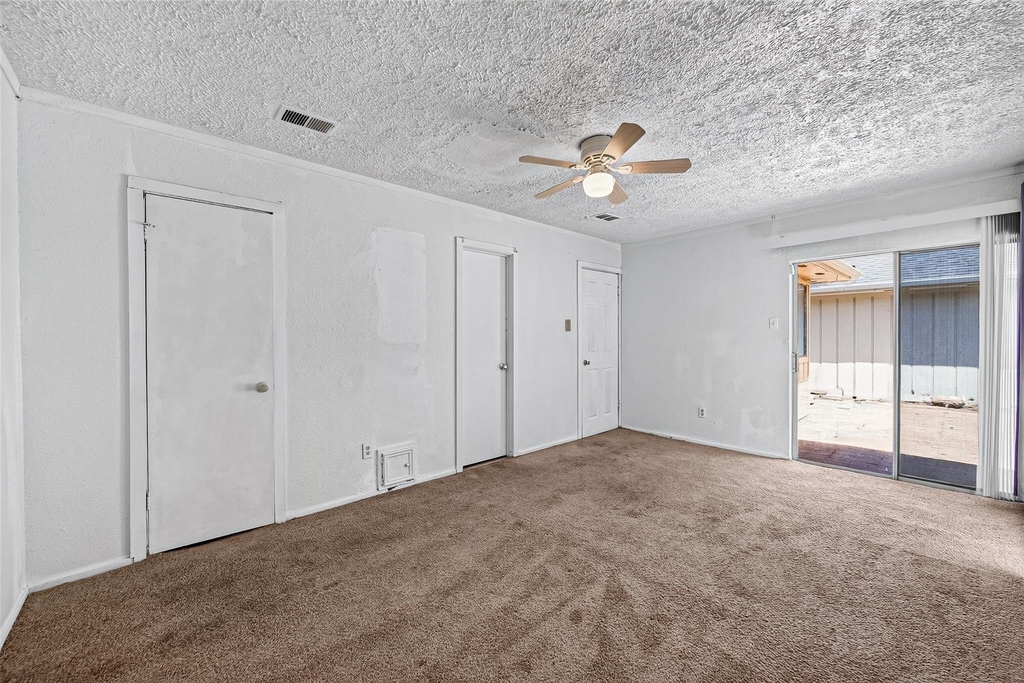 4632 Greenwood Drive - Photo 15