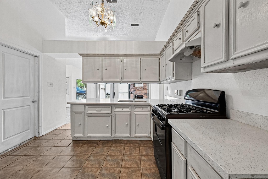 4632 Greenwood Drive - Photo 7
