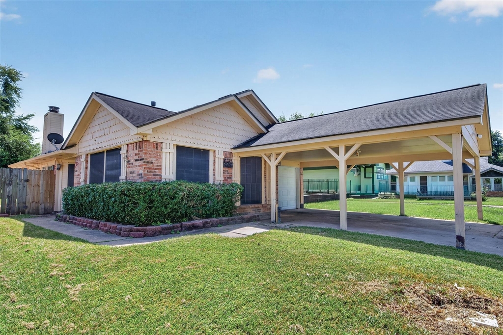 4632 Greenwood Drive - Photo 1