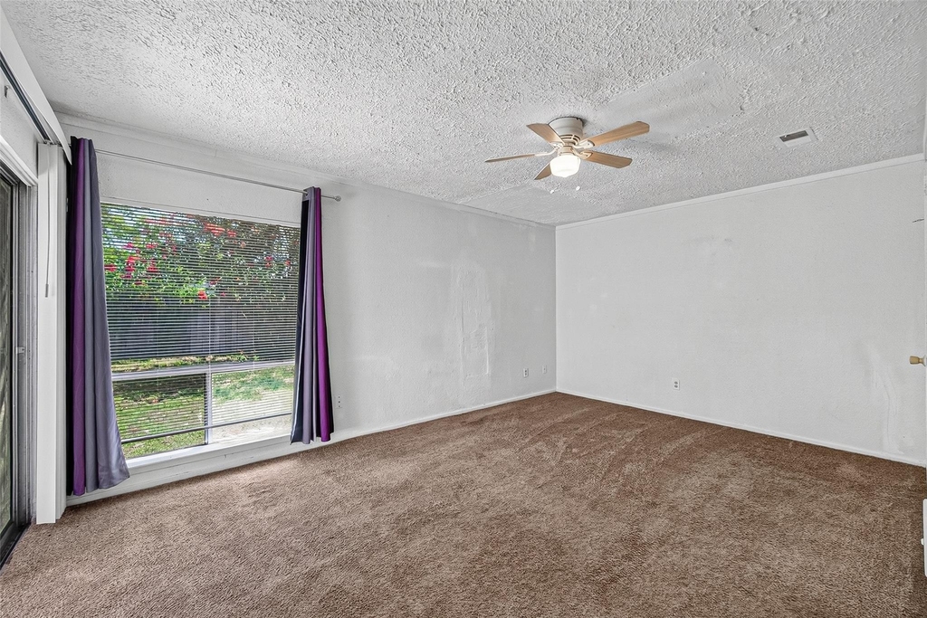 4632 Greenwood Drive - Photo 14
