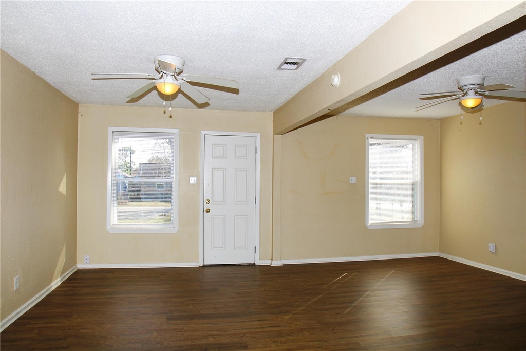 520 Mckee Street - Photo 3
