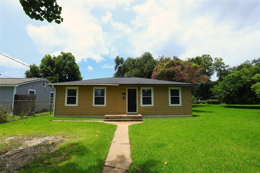520 Mckee Street - Photo 0