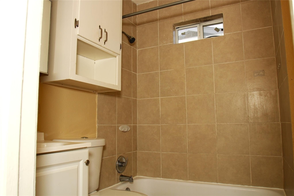 520 Mckee Street - Photo 8