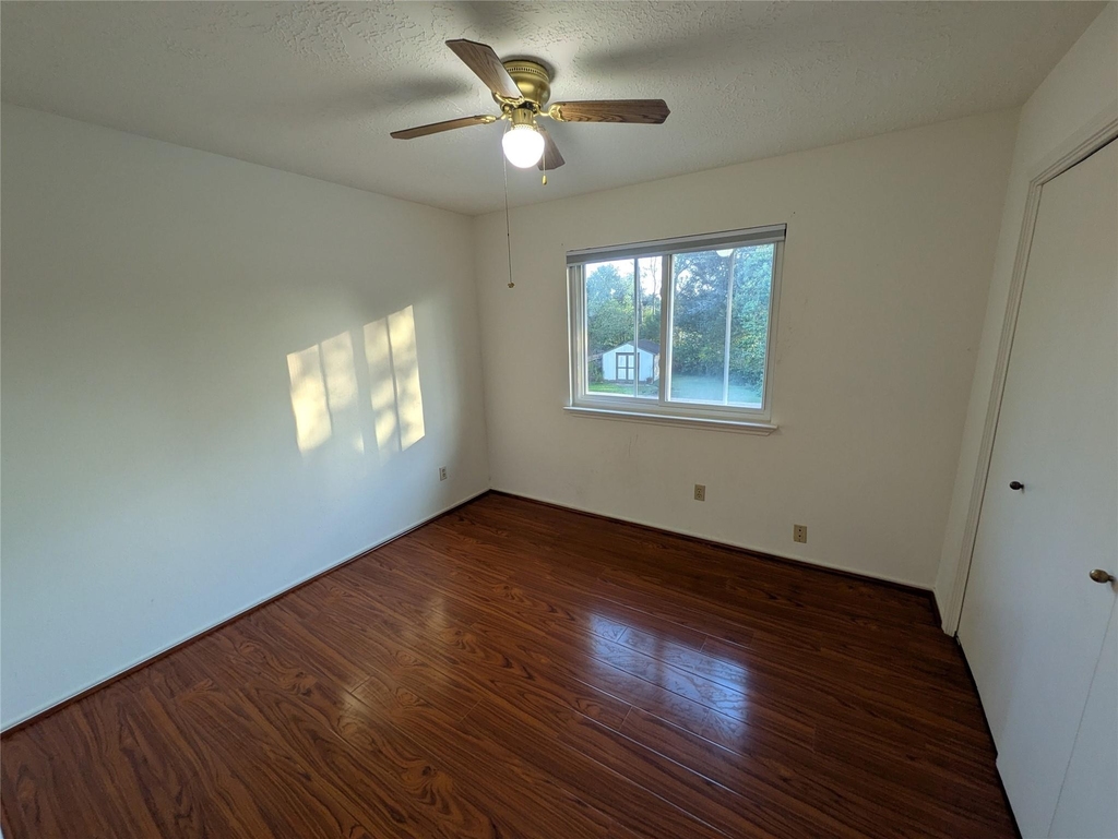 17054 Cairnlassie Street - Photo 14