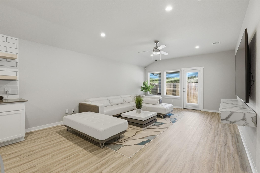 12914 Wempe Way - Photo 9