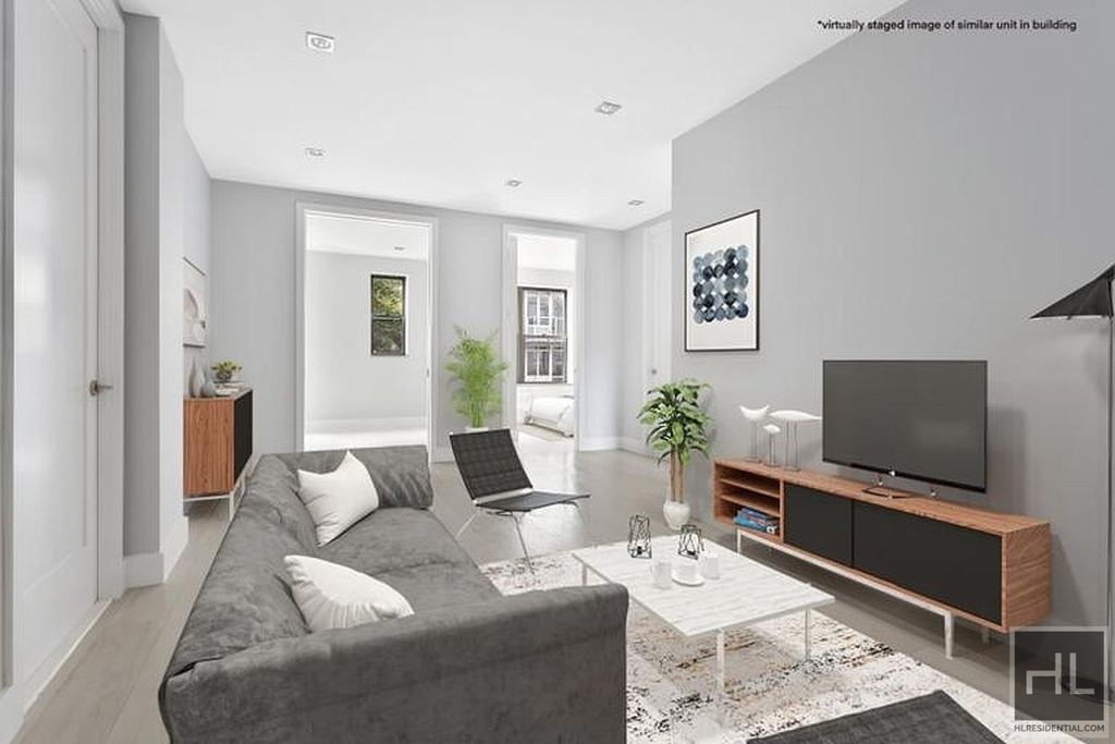Stanton Street - Photo 1