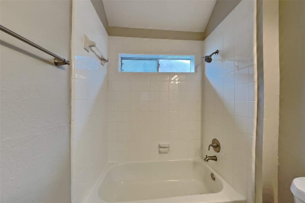 20214 Stone Falls Court - Photo 15