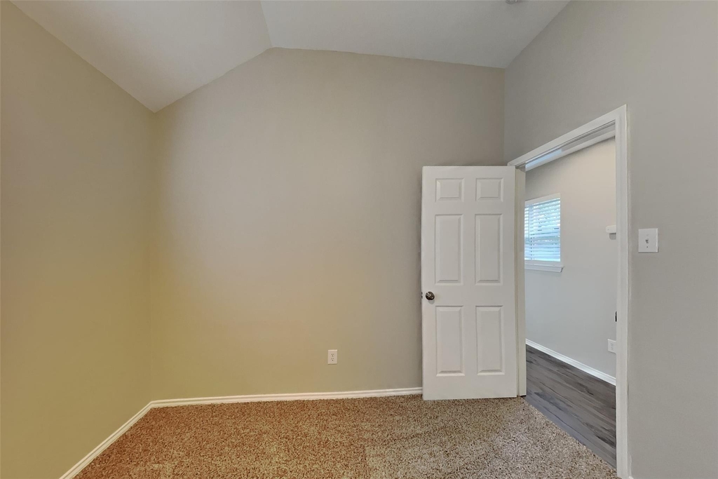 20214 Stone Falls Court - Photo 10