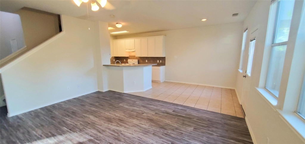 13043 Peppergate Lane - Photo 11