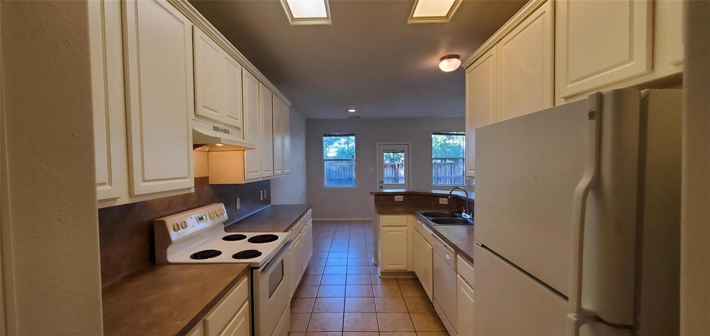 13043 Peppergate Lane - Photo 11