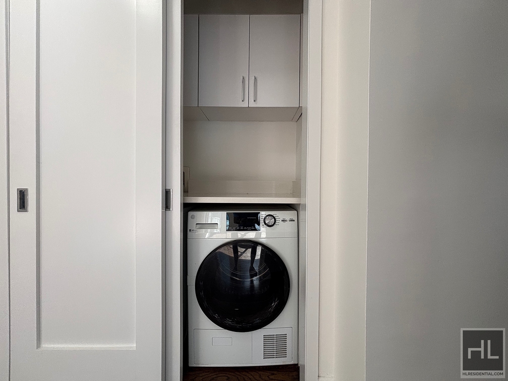 East 57 Street - Photo 8