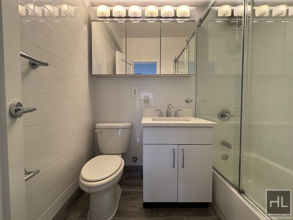 East 57 Street - Photo 11