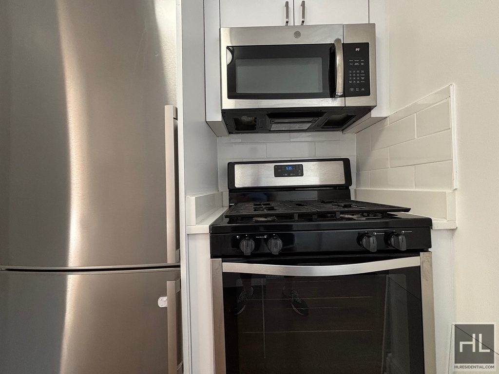 East 57 Street - Photo 5