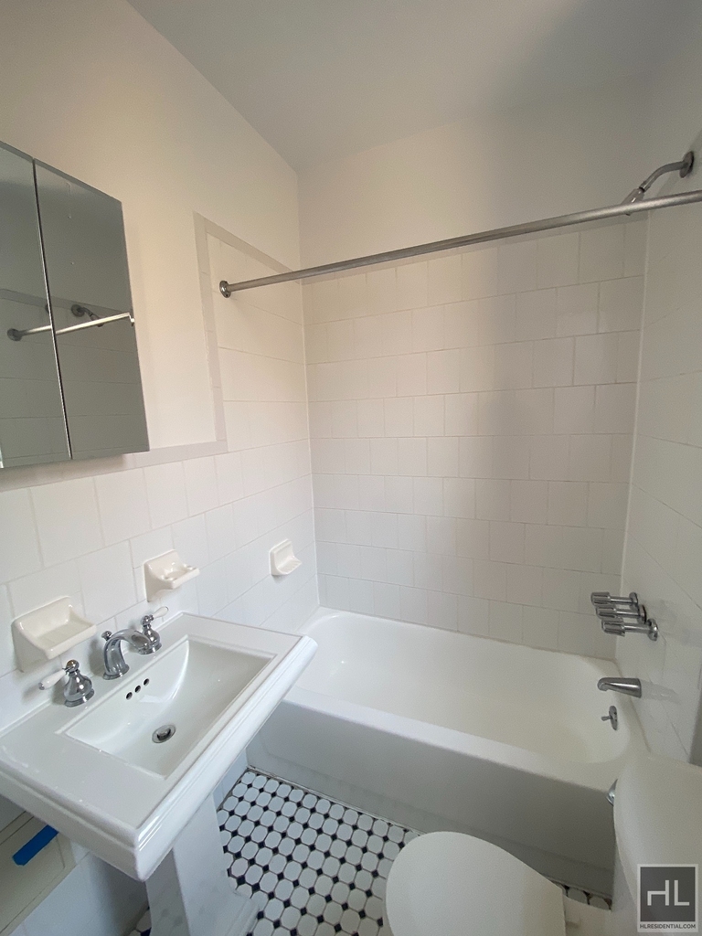 West 45 Street - Photo 2