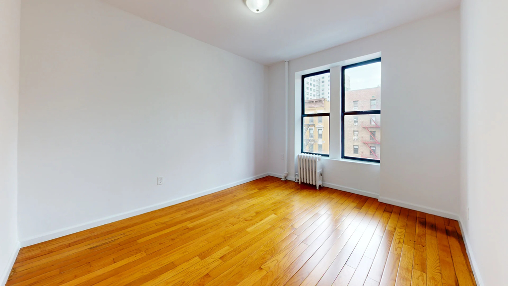 1427 York Avenue - Photo 0