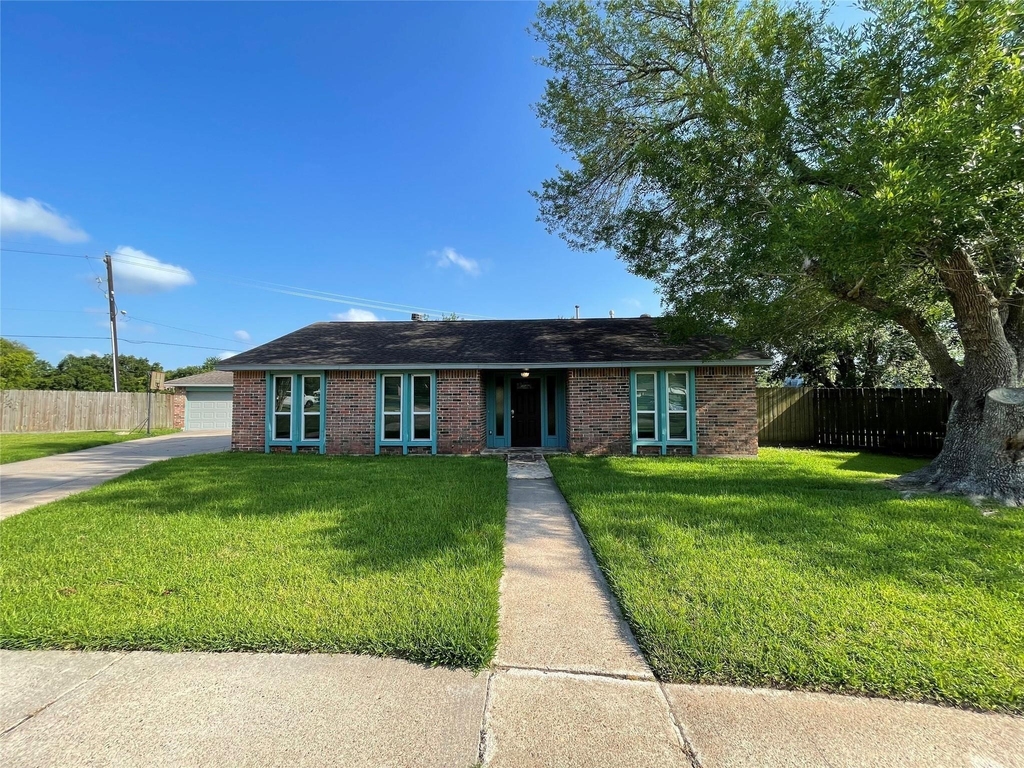 16510 Oxnard Lane - Photo 0