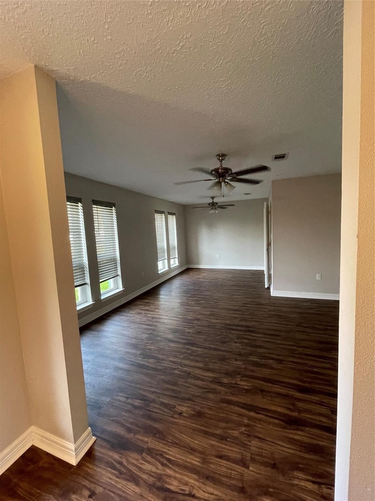 16510 Oxnard Lane - Photo 5
