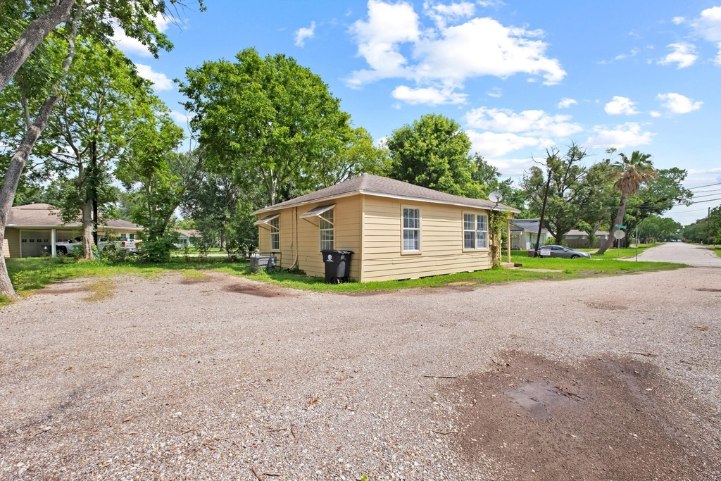 8244 Hartford Street - Photo 10