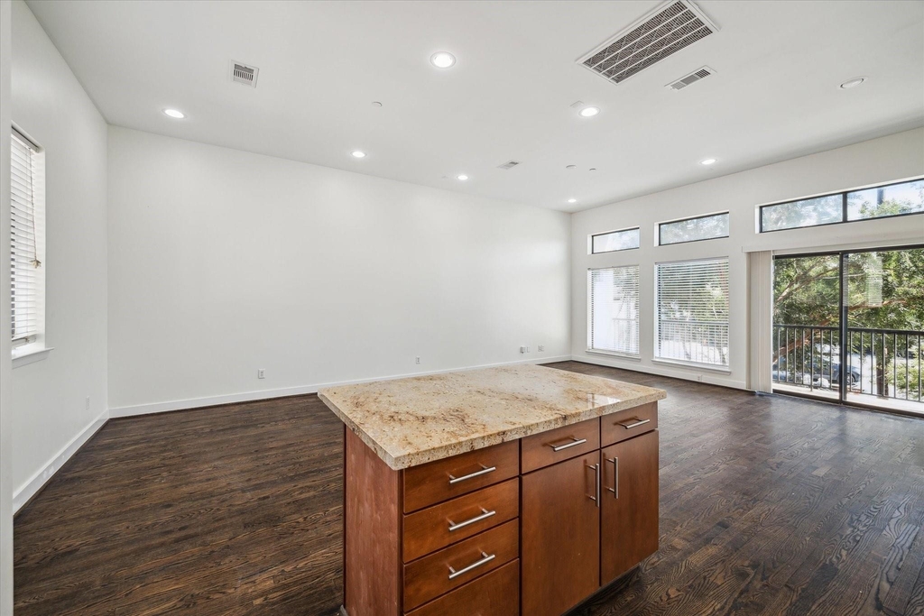 1316 Welch Street - Photo 5