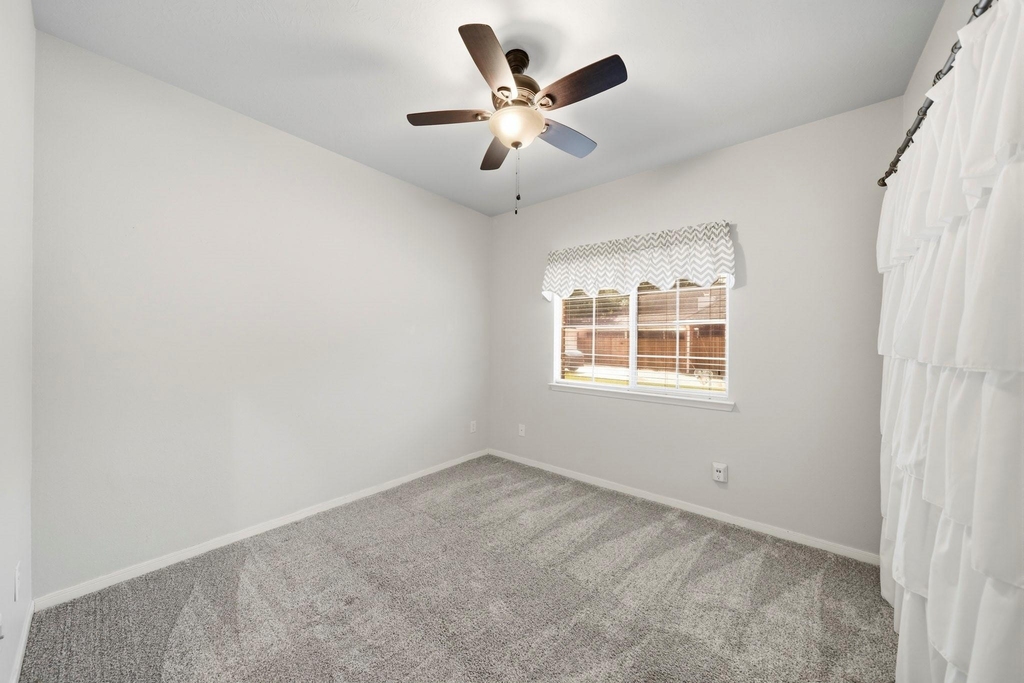 2875 Wimbledon Lane - Photo 15