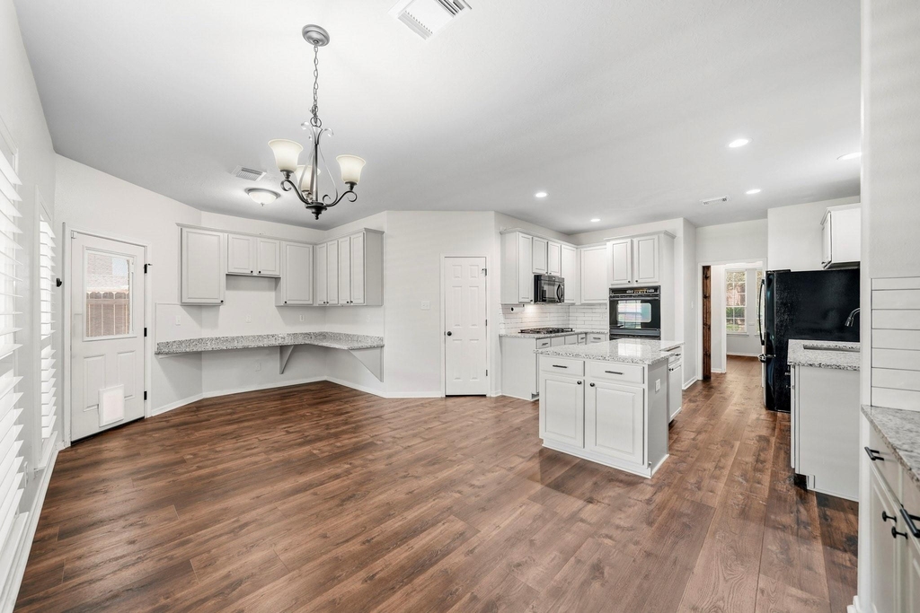 2875 Wimbledon Lane - Photo 3