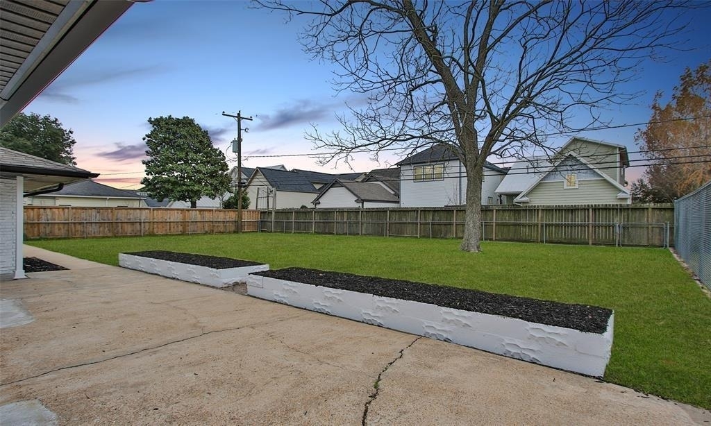 8741 Blankenship Drive - Photo 24
