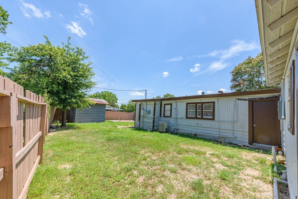 1012 W Hart Avenue - Photo 15