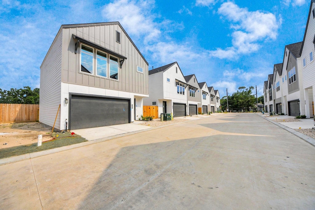6514 Old Olive Tree Drive - Photo 4